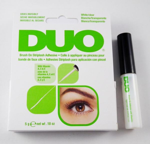 COLA PARA CÍLIOS DUO EM BASTÃO Marca: DUO