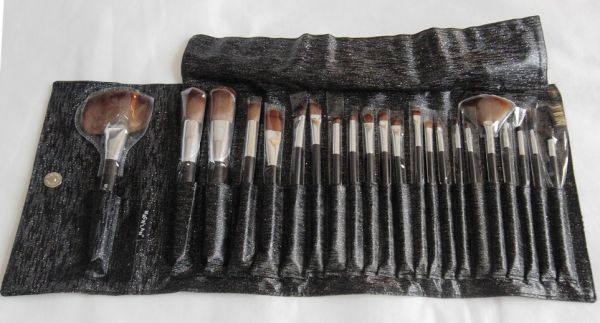 Kit com 22 Pincéis p/ Maquiagem Macrilan KP1-30G-1