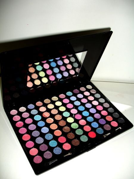 Kit 88 Sombras 3D Jasmyne V612-B